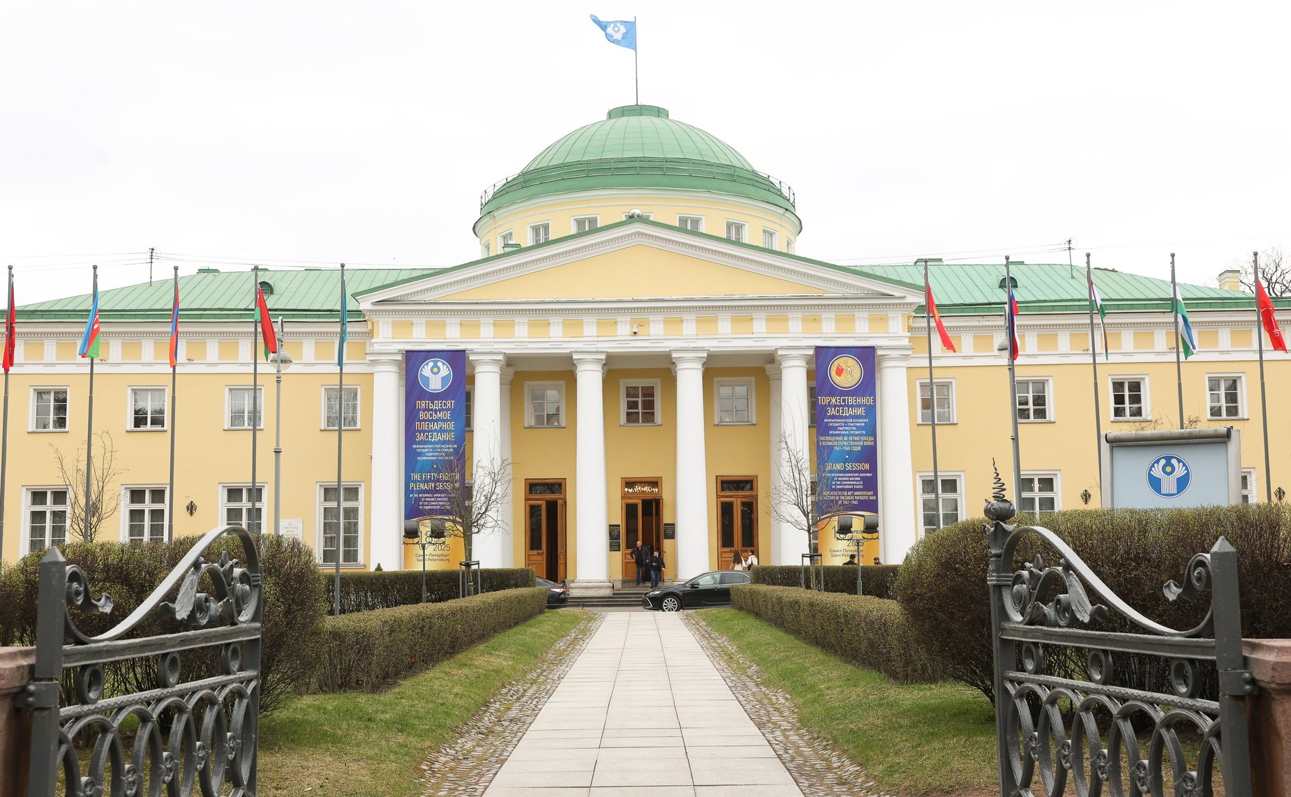 Сенаторы РФ принимают участие в мероприятиях весенней сессии Межпарламентской Ассамблеи государств-участников СНГ