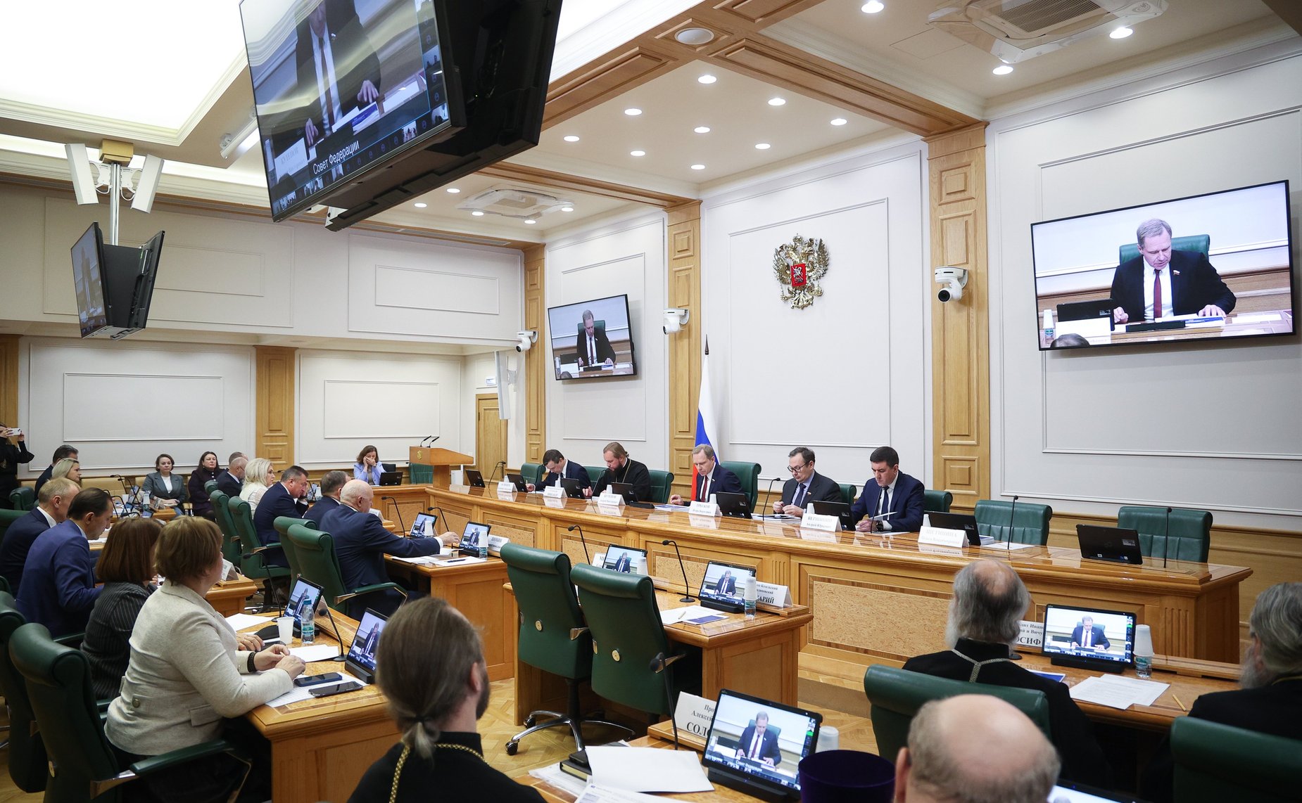 Совещание Комитета СФ по экономической политике «По вопросу сохранения федеральных объектов культурного наследия религиозного назначения, находящихся в неудовлетворительном состоянии»