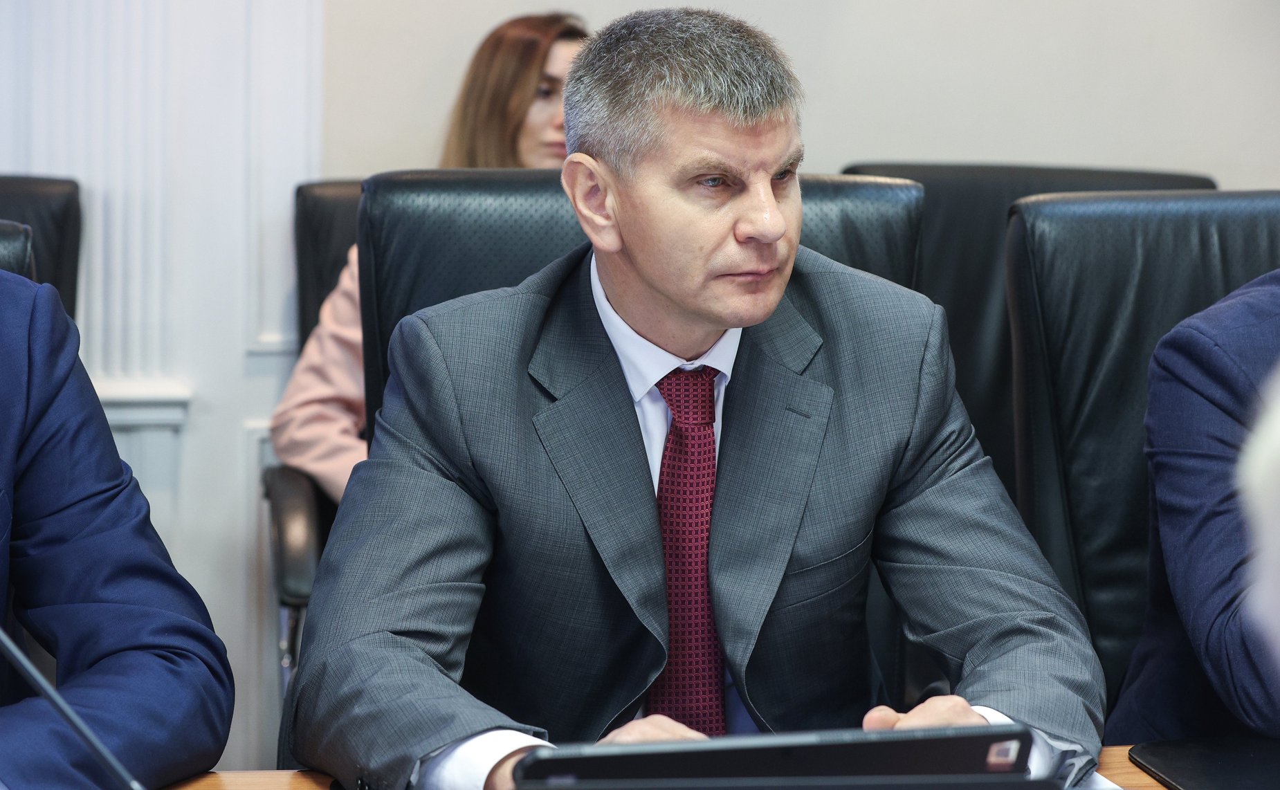 Геннадий Голов