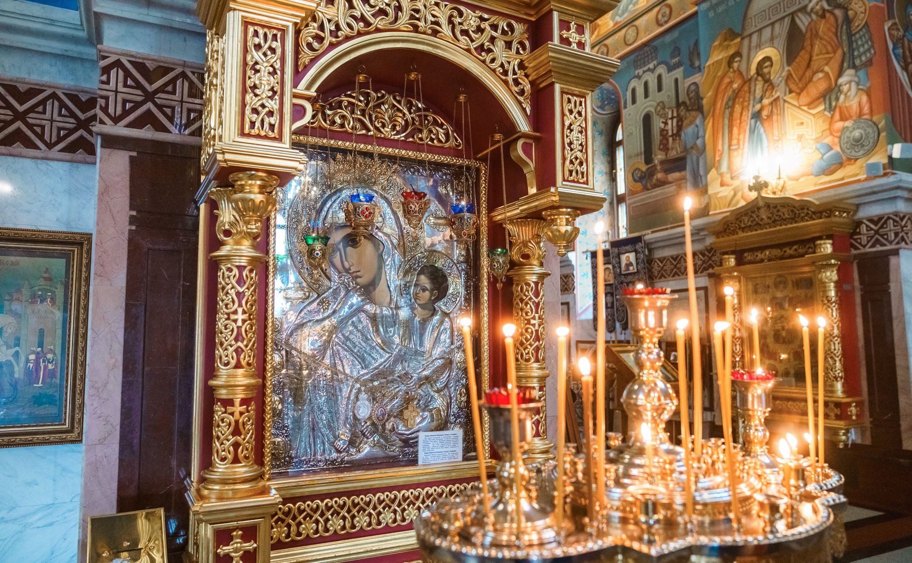 В рамках выездного заседания Комиссии СФ по развитию креативных (творческих) индустрий и народных художественных промыслов в России сенаторы посетили культурно-просветительные и социальные объекты