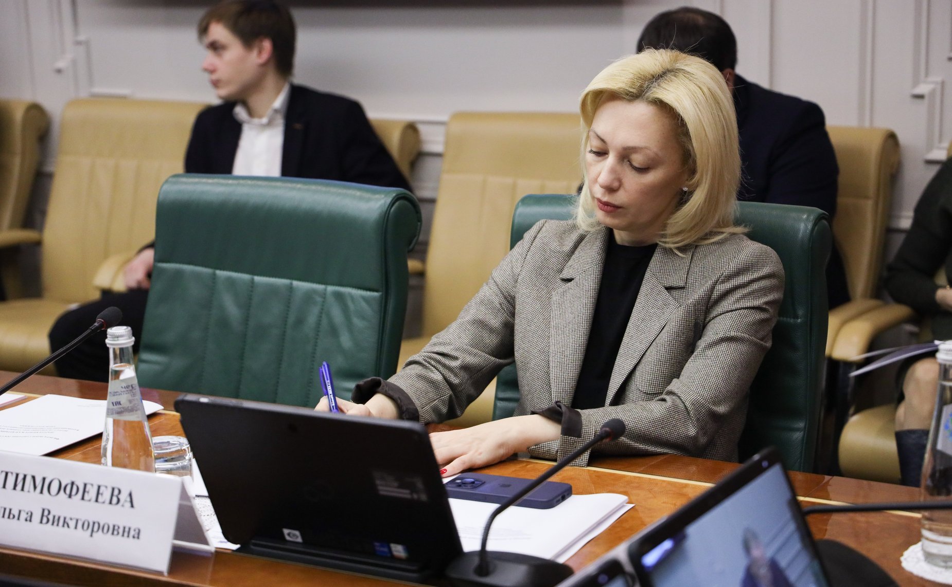 Заседание парламентской комиссии по расследованию преступных действий в отношении несовершеннолетних со стороны киевского режима