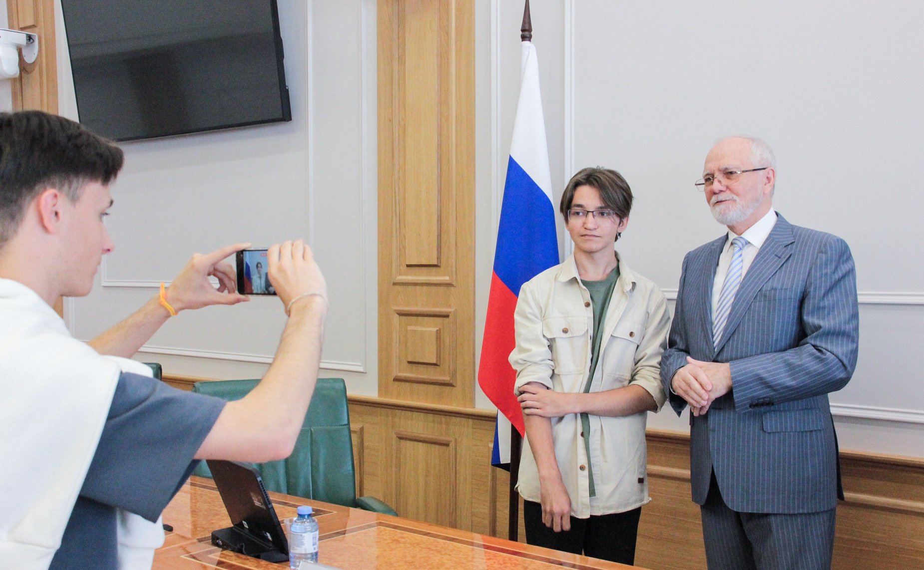 Встреча заместителя председателя Комитета СФ по международным делам Фарита Мухаметшина с детьми-победителями международного проекта «Территория успеха: Пегас»