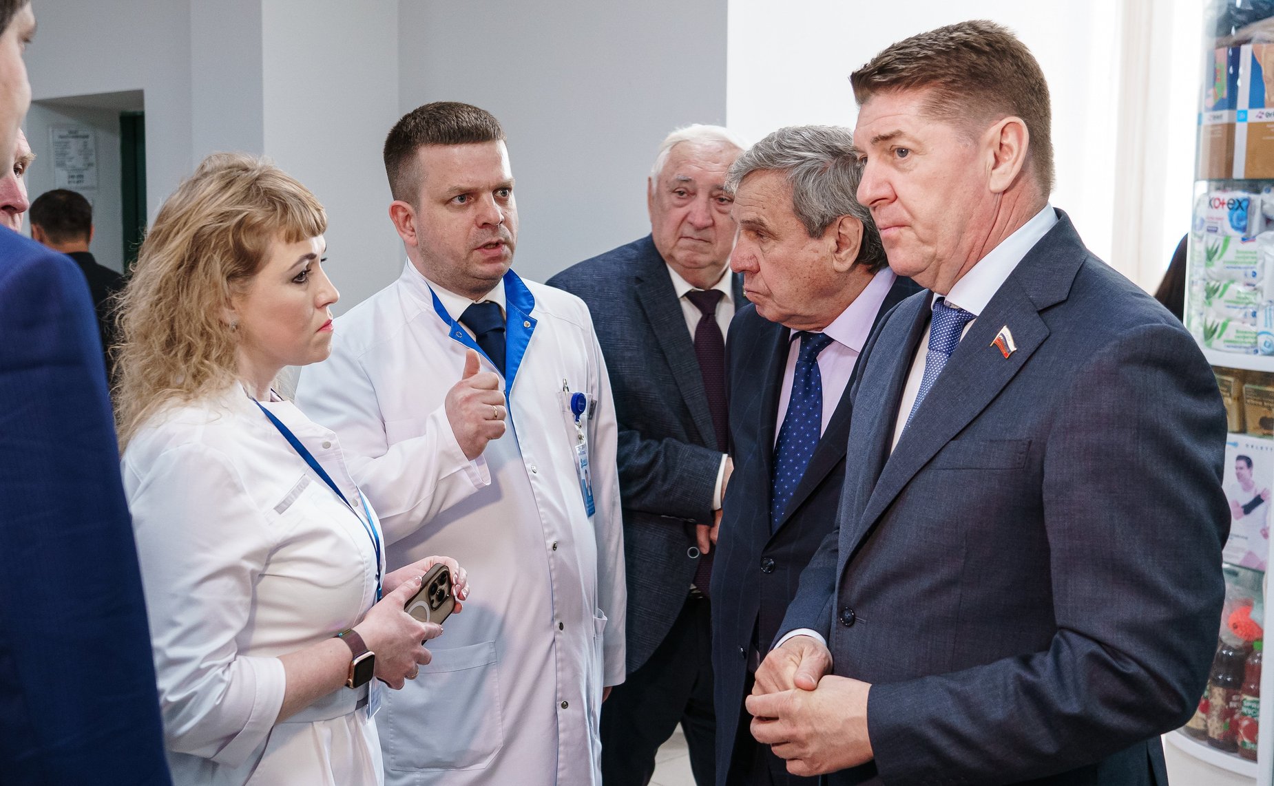 Сенаторы РФ осмотрели площадку строительства приемно-диагностического корпуса государственного бюджетного учреждения здравоохранения Тюменской области «Областная клиническая больница №2»