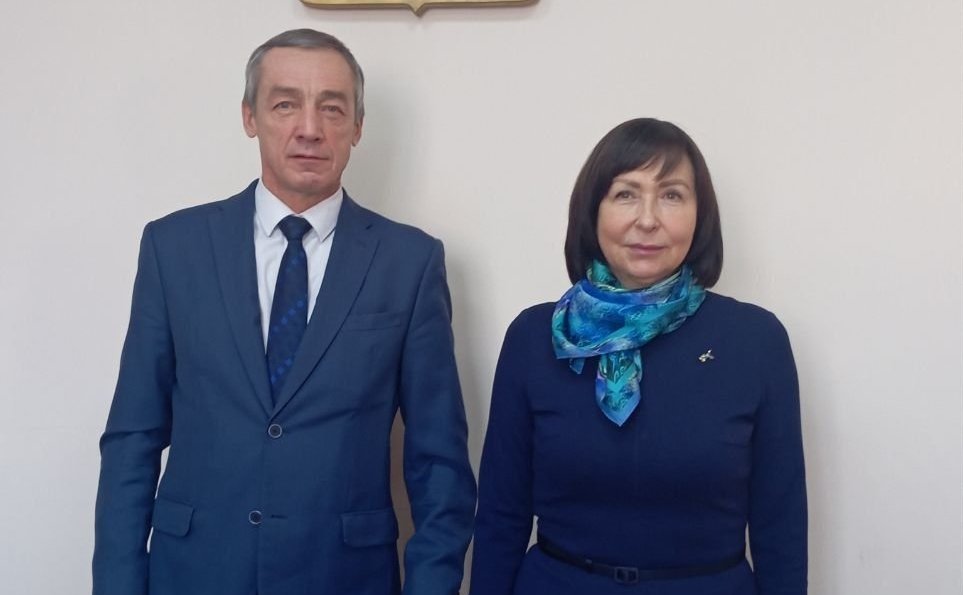 Наталья Котова в рамках поездки в регион провела рабочую встречу с руководителем Межрегионального территориального управления Росимущества в Челябинской и Курганской областях Виталием Корниенко