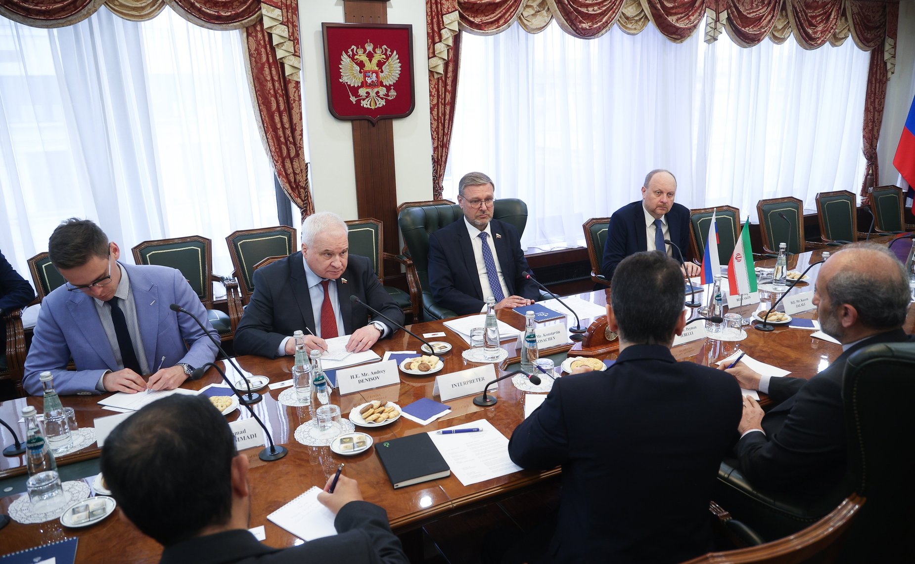 Встреча заместителя Председателя Совета Федерации Константина Косачева с руководителем Организации Гостелерадио Исламской Республики Иран Пейманом Джебели