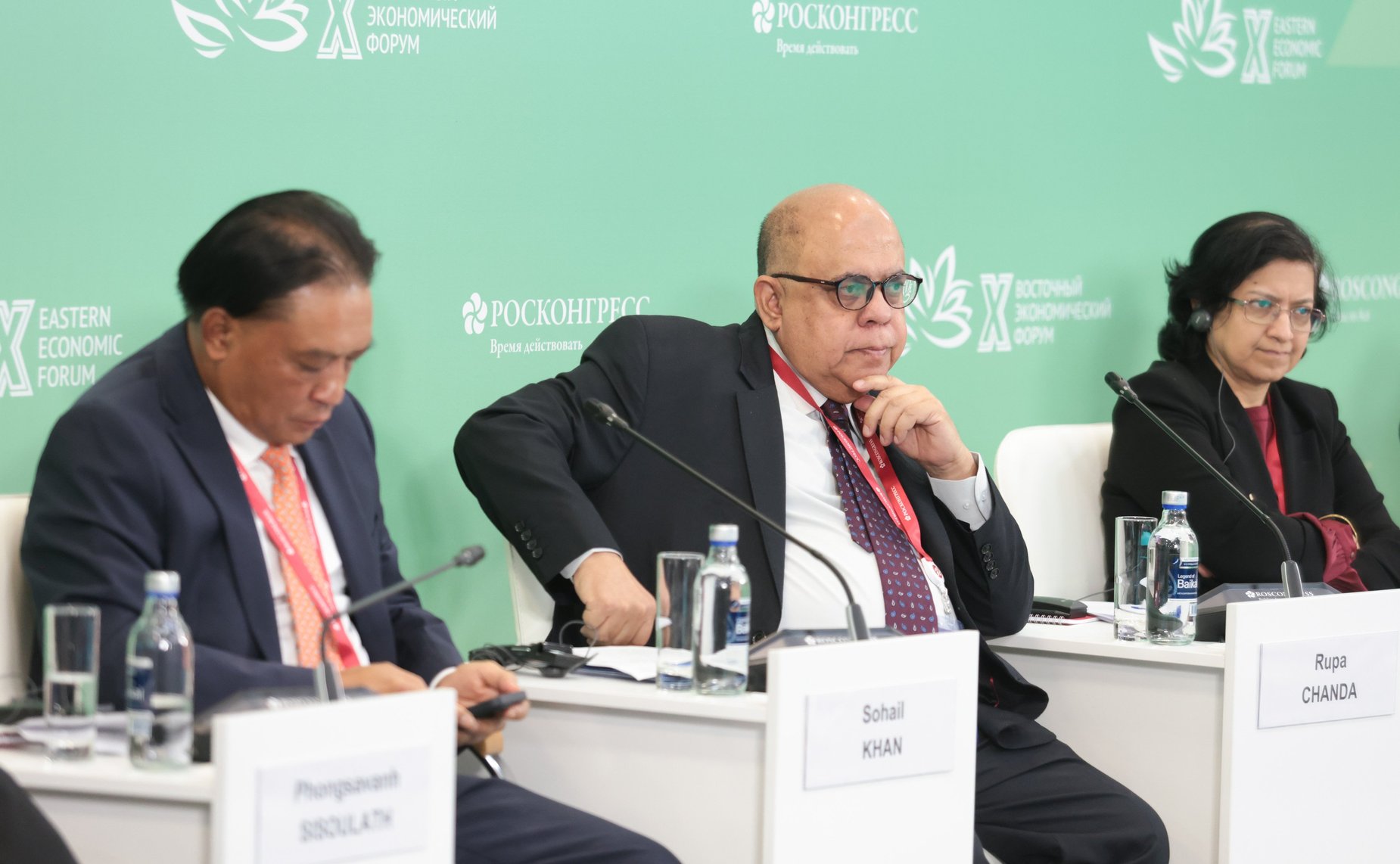 Сессия «Большое Евразийское партнерство: новые парадигмы развития континента». X Восточный экономический форум