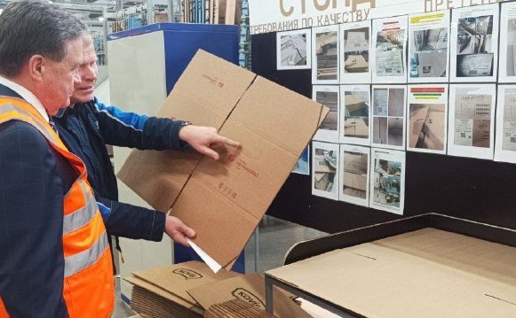 Сергей Рябухин посетил целлюлозно-бумажное предприятие, которое открыли в Ульяновске в 2021 году