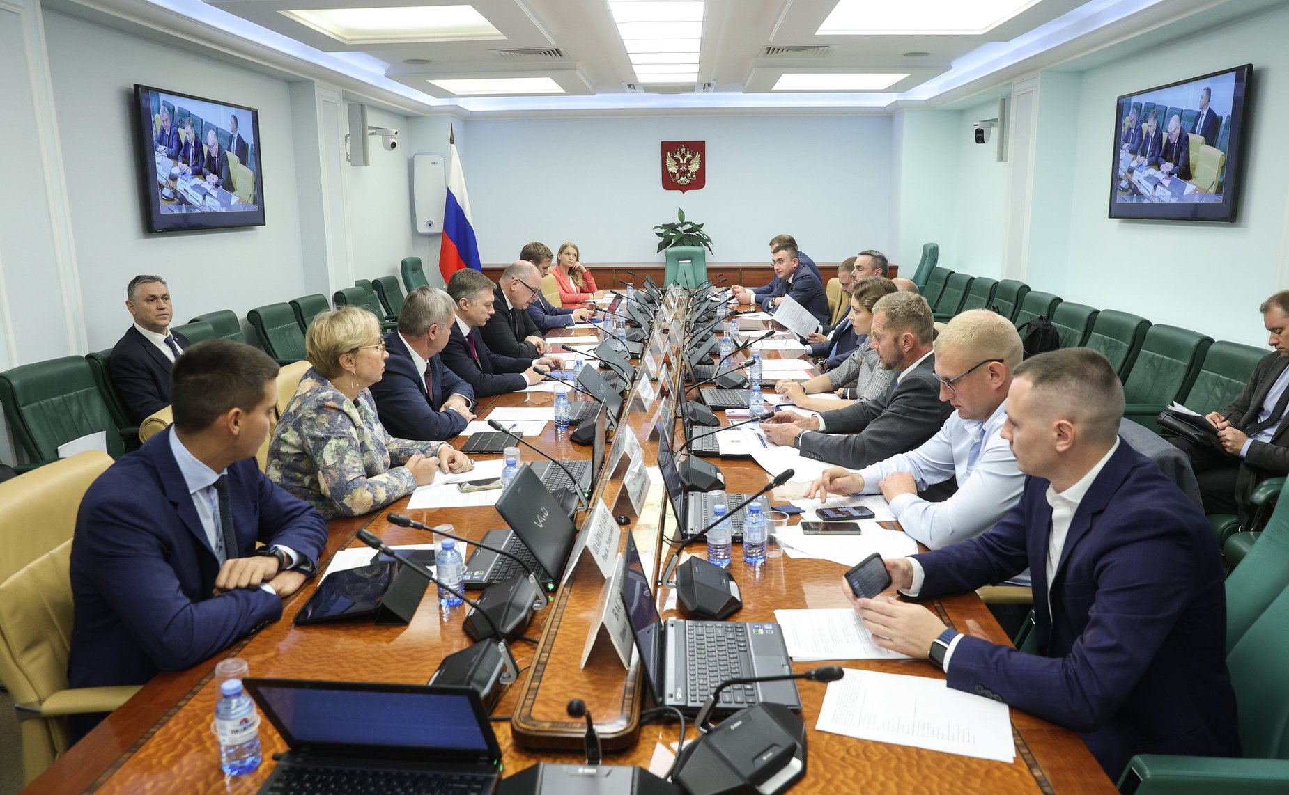 Круглый стол Комитета СФ по экономической политике на тему «Перспективы импортозамещения в дорожно-строительной отрасли»