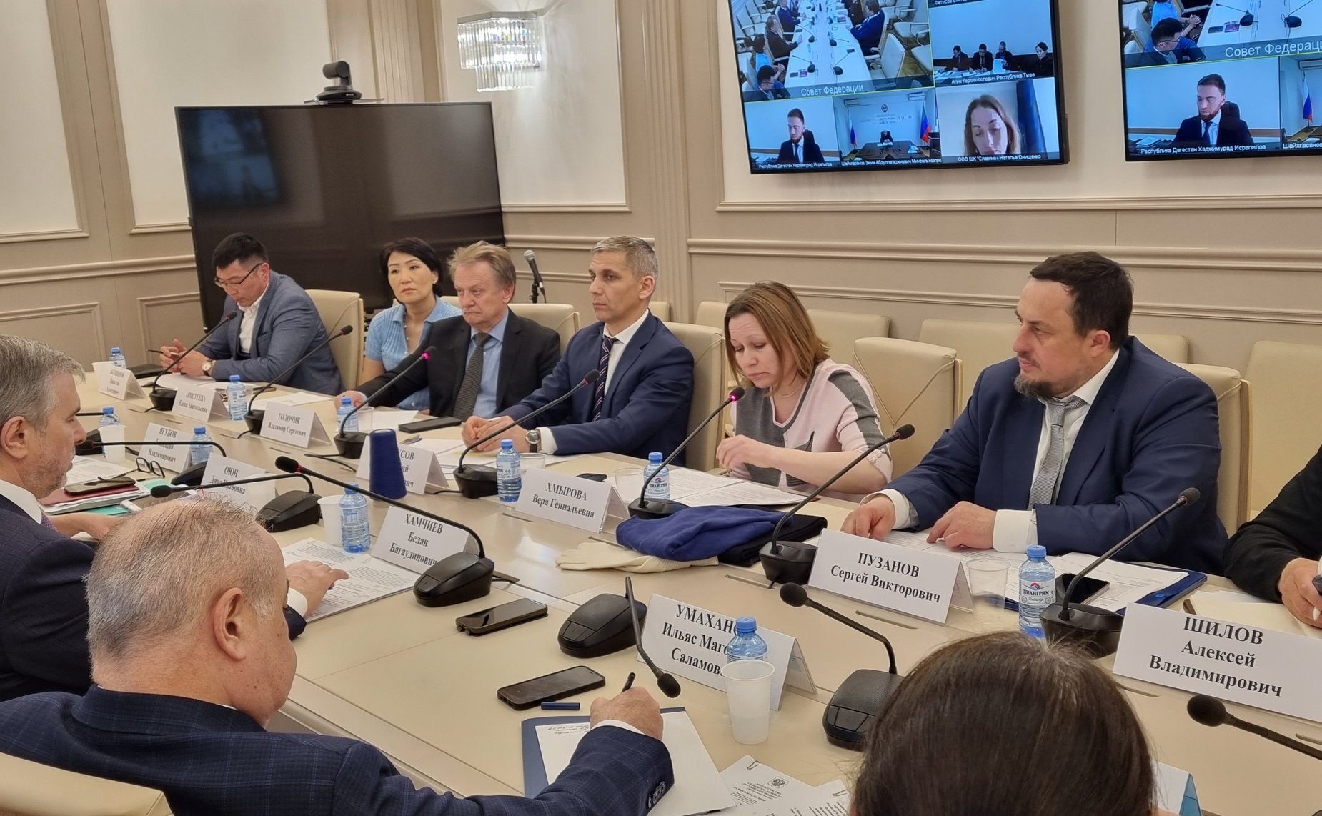 В Совете Федерации обсудили вопрос, связанный с оказанием мер поддержки создания пилотных комплексных проектов полного цикла глубокой переработки овечьей шерсти от первичного сбора шерсти до производства шерстяных изделий