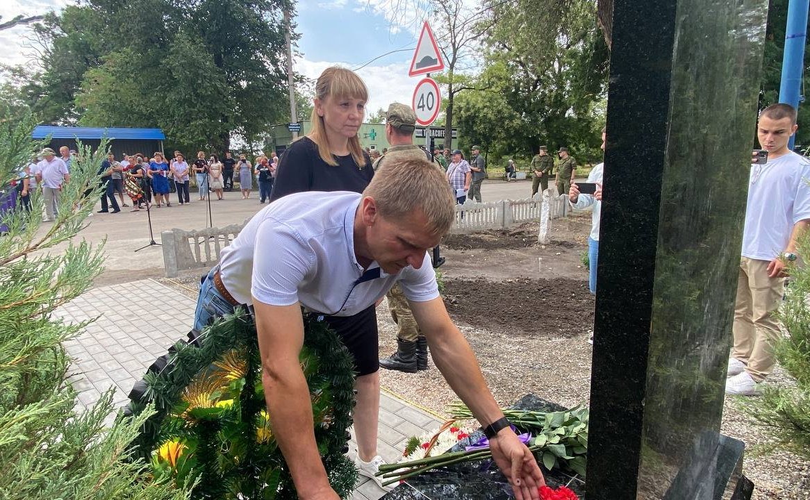 Игорь Кастюкевич принял участие в открытии в Херсонской области мемориал героям СВО