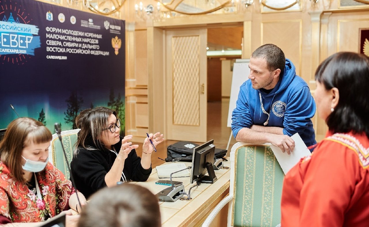 Александр Новьюхов поприветствовал участников форума молодежи коренных малочисленных народов Севера, Сибири и Дальнего Востока «Российский Север»