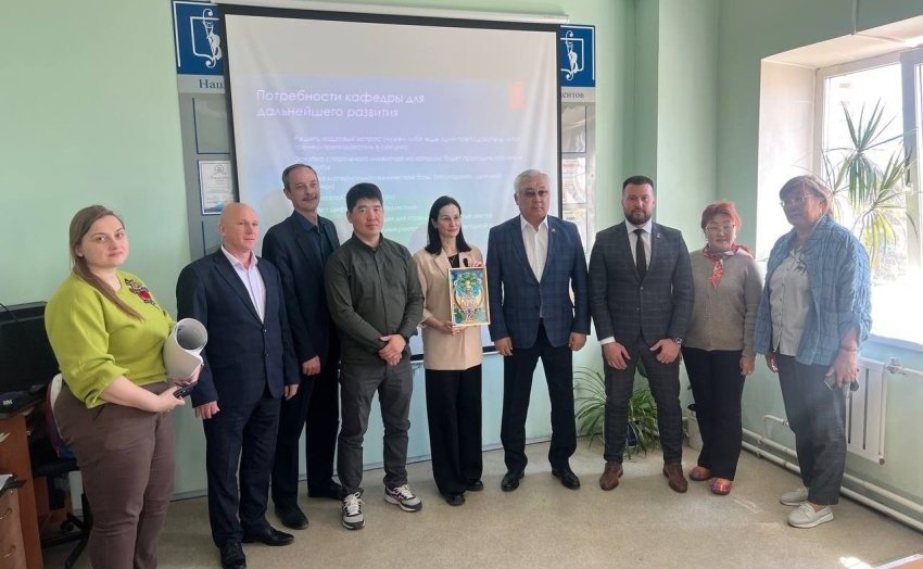 Баир Жамсуев осмотрел материальную базу кафедры стрельбы из лука в городе Чита