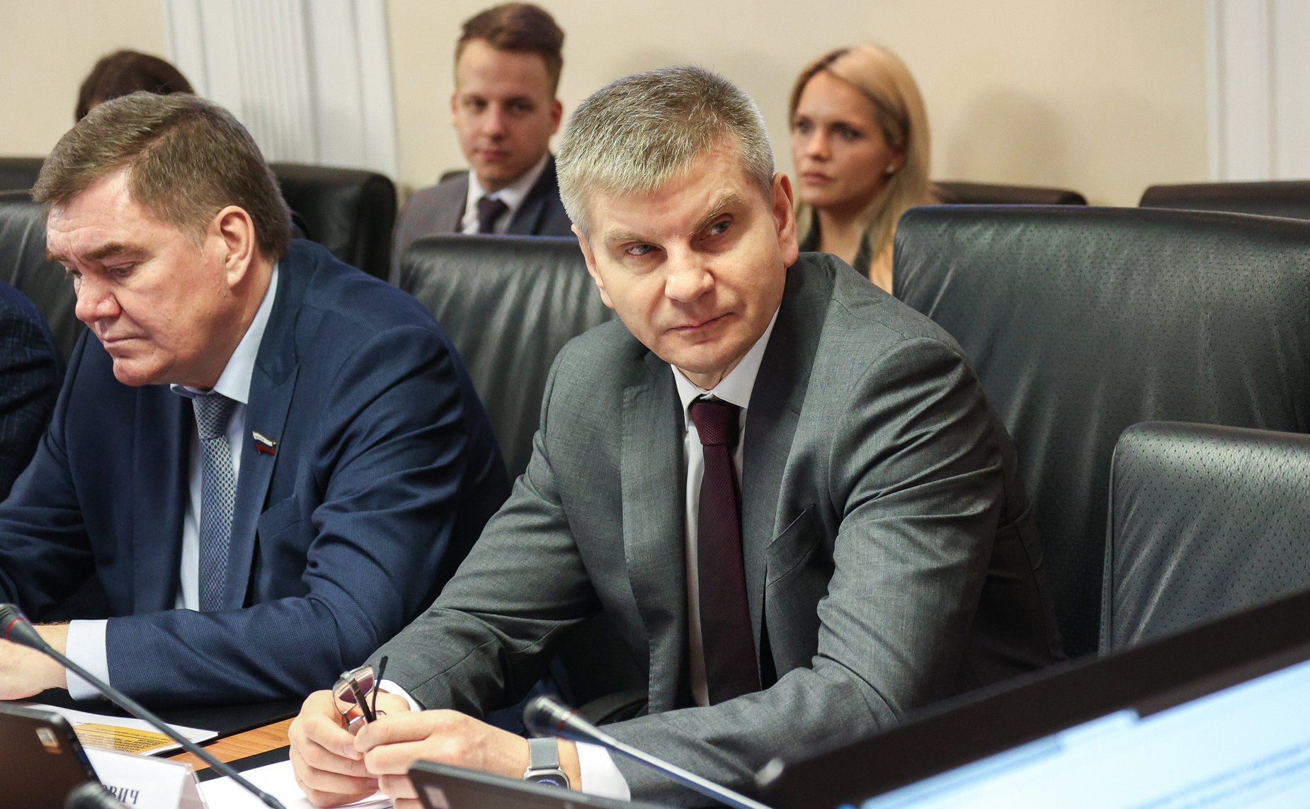 Геннадий Голов