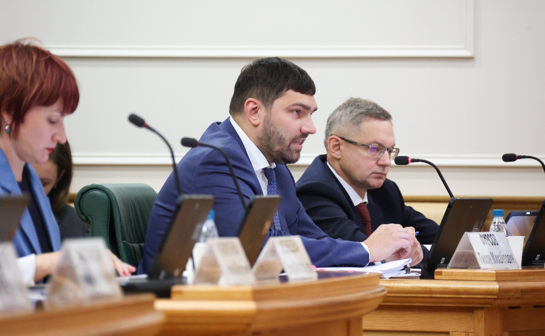 Парламентские слушания на тему «Вопросы управления комплексами индивидуальных жилых домов»