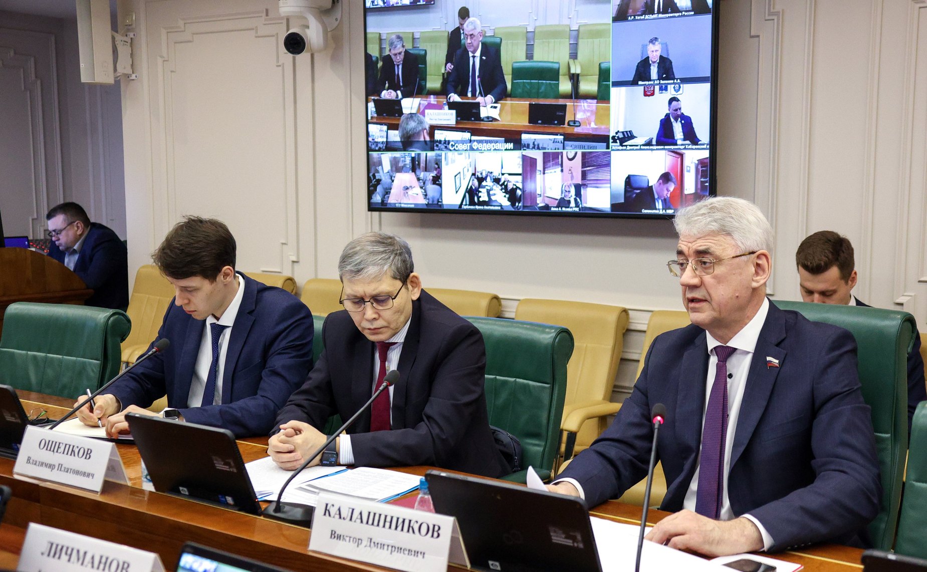 Совещание «Активизация трансграничного грузового судоходства, восстановление круизного сообщения, развитие пассажирского сообщения на реке Амур с организацией строительства судов и их ремонтного обслуживания»