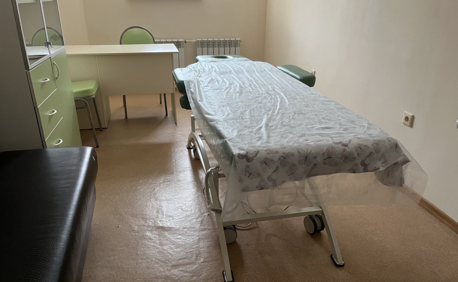 Юлия Лазуткина в ходе поездки в регион провела рабочую встречу с руководством лечебно-оздоровительного центра «БлагоДарю» и посетила реабилитационную базу