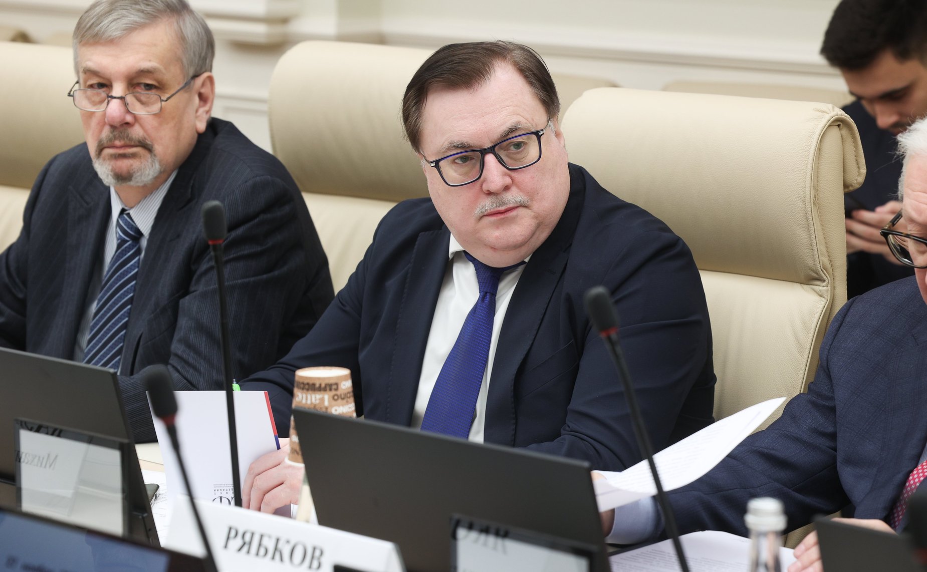 Круглый стол Комиссии Совета Федерации по информационной политике и взаимодействию со СМИ «К новому миропорядку: глобальная информационная динамика и осознание новых реалий»