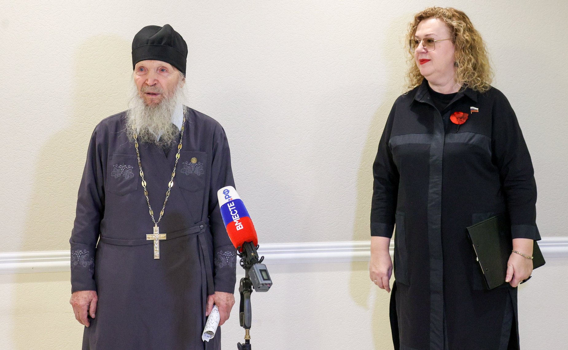 В Совете Федерации открылась выставка «Жизнь и время» художника-педагога, члена Союза художников России, академика Международной Академии культуры и искусства, протоиерея Петра (Кочанова)