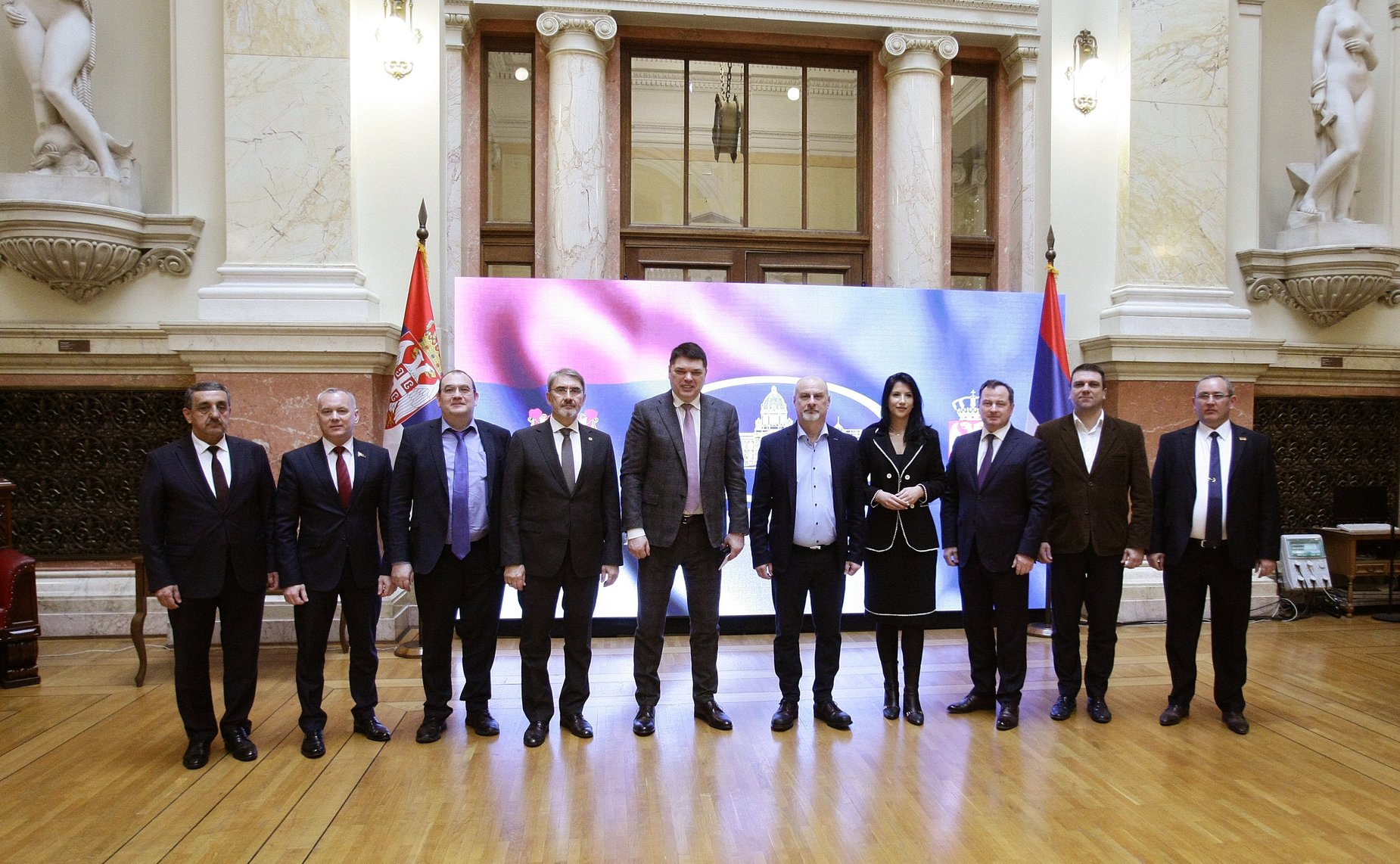 Сенаторы РФ приняли участие в наблюдении за парламентскими выборами в Сербии