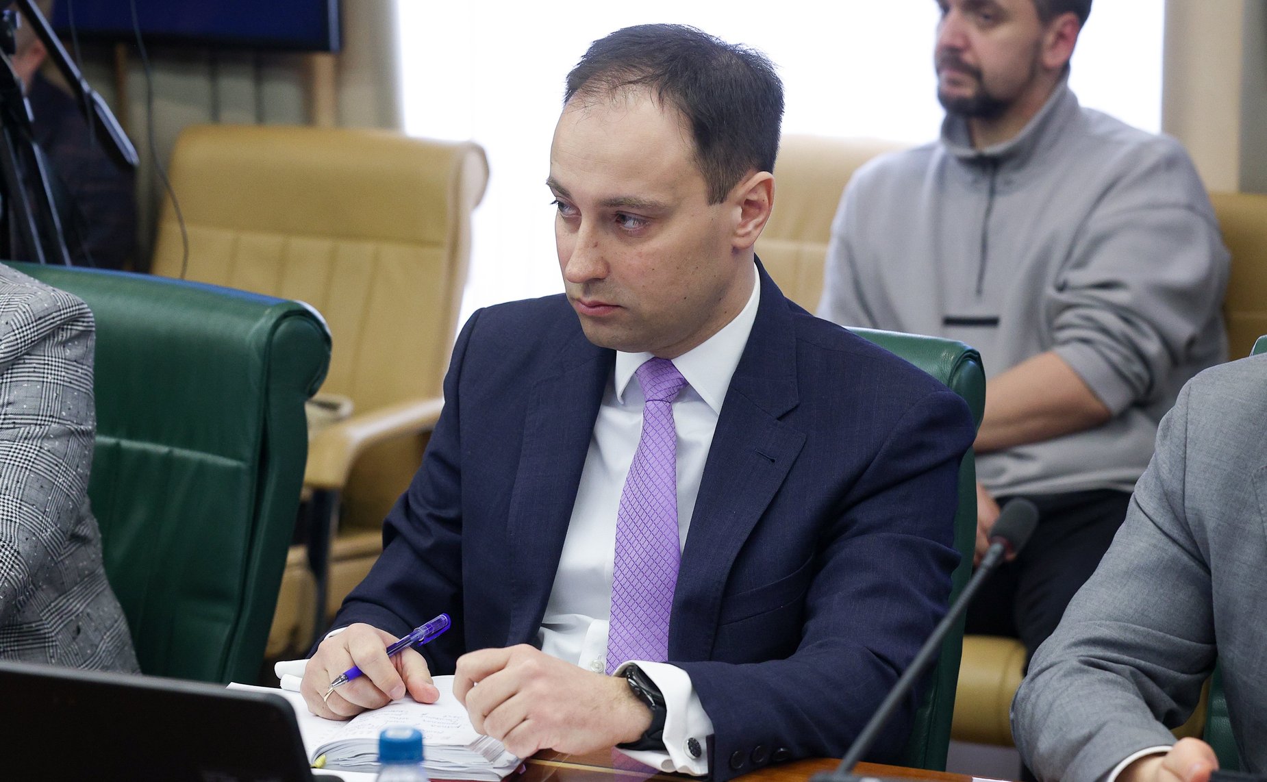 Совещание Комитета СФ по международным делам по вопросам совершенствования практики переселения в Россию соотечественников за рубежом, лиц, разделяющих российские духовно-нравственные ценности, и лиц, представляющих интерес для РФ