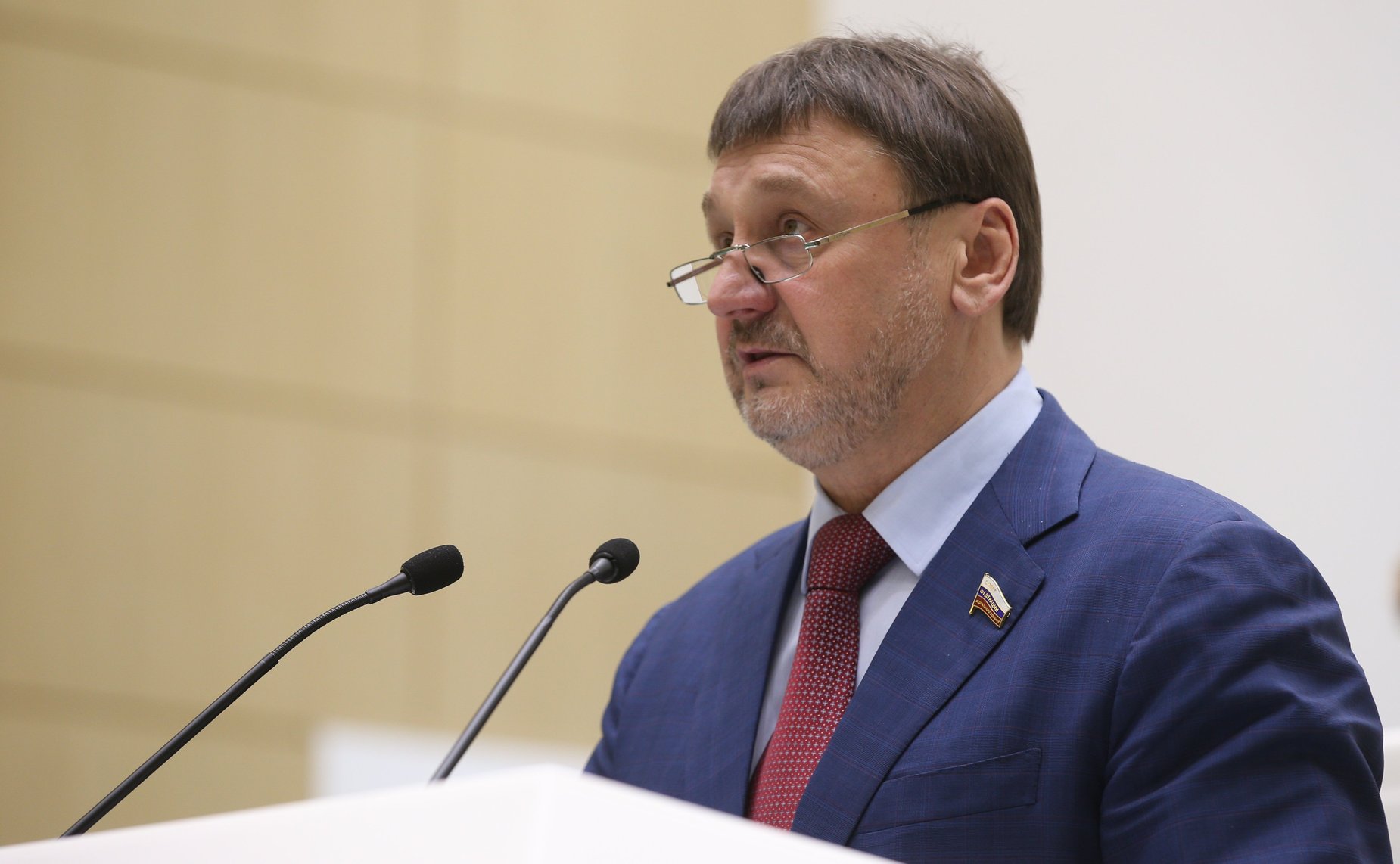 Владимир Лебедев