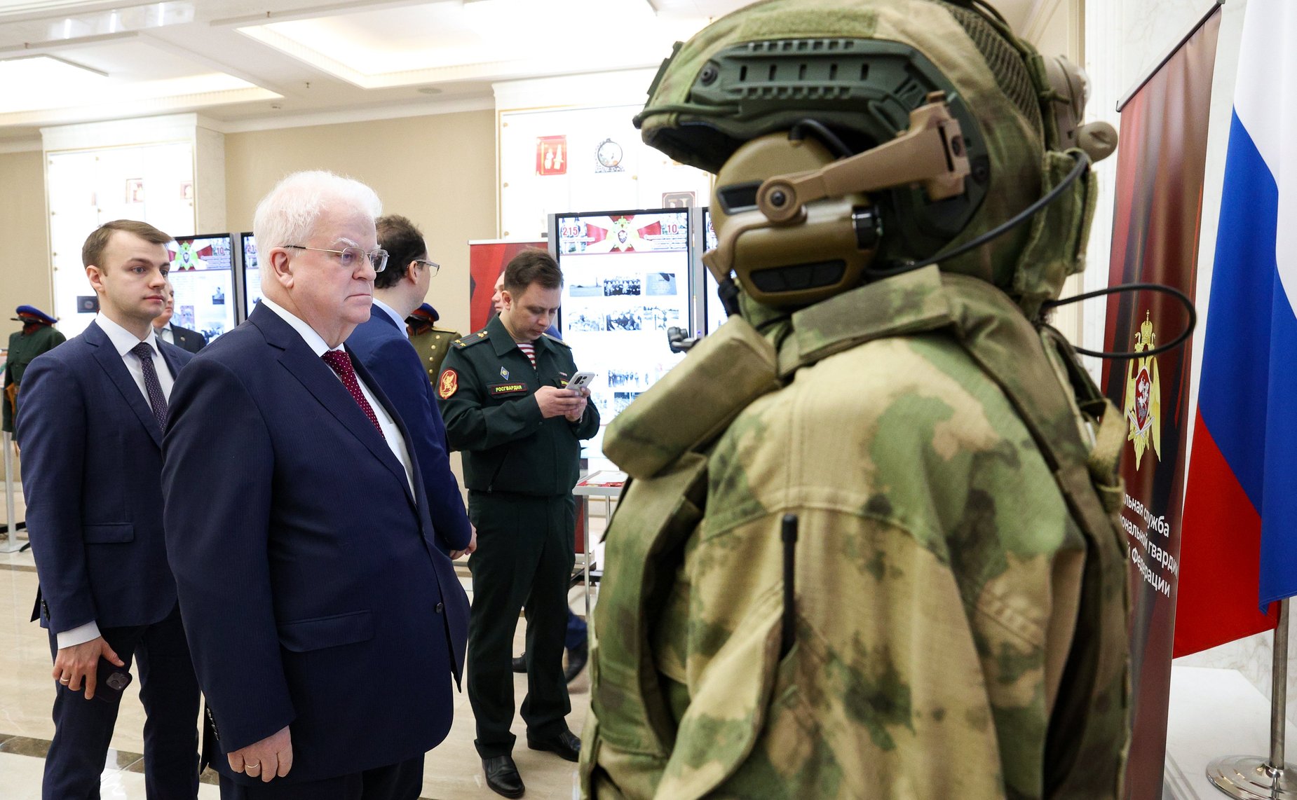 Торжественное открытие в Совете Федерации выставки, посвященной 10-летию создания Росгвардии и 215-й годовщине со дня образования войск правопорядка России