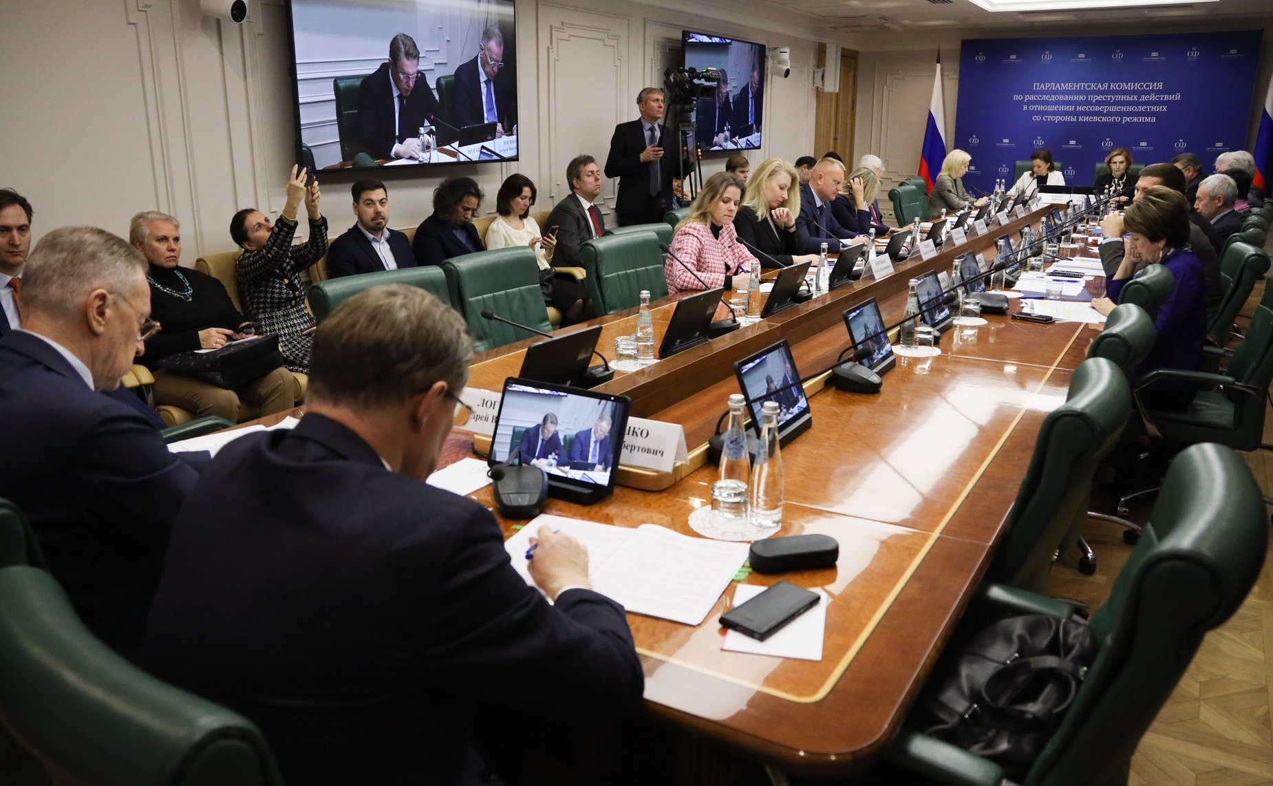 Заседание парламентской комиссии по расследованию преступных действий в отношении несовершеннолетних со стороны киевского режима