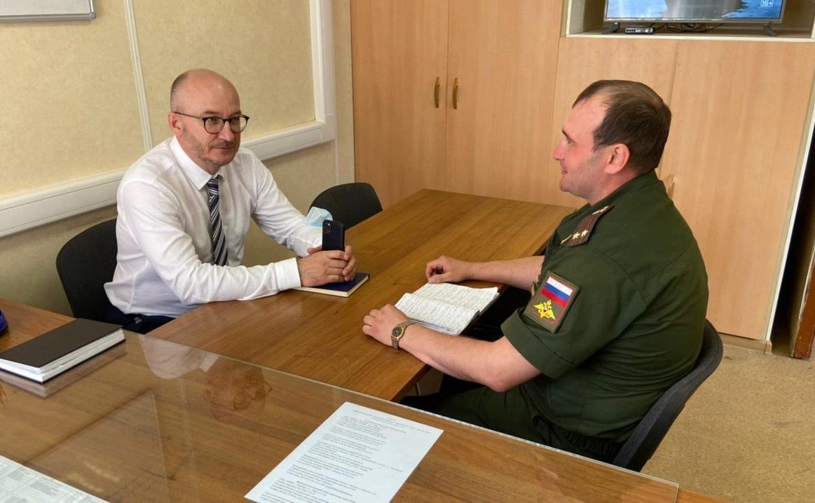 Олег Цепкин провел рабочую встречу с командованием одной из войсковых частей в городе Трехгорный-1