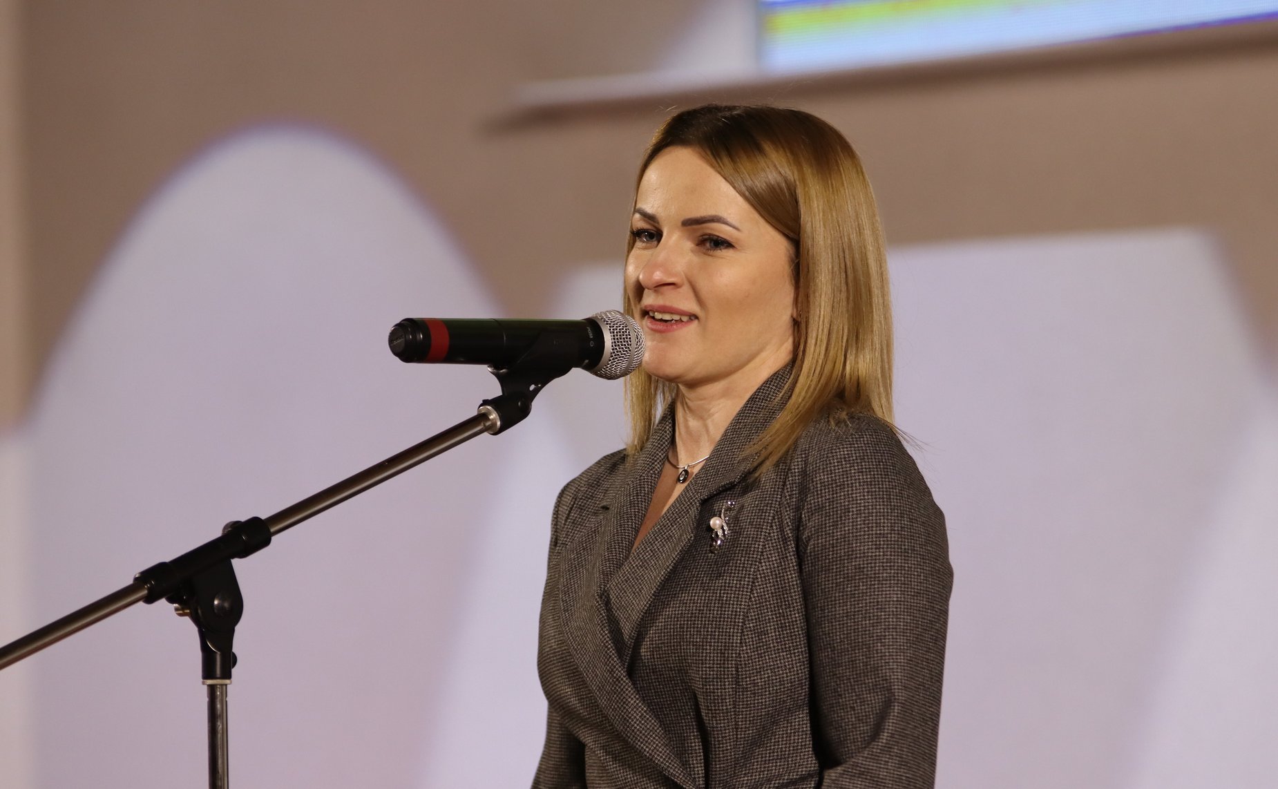 Ирина Кожанова приняла участие в мероприятии по случаю 70-летнего юбилея Кафедры теории и методики легкой атлетики Смоленского государственного университета спорта