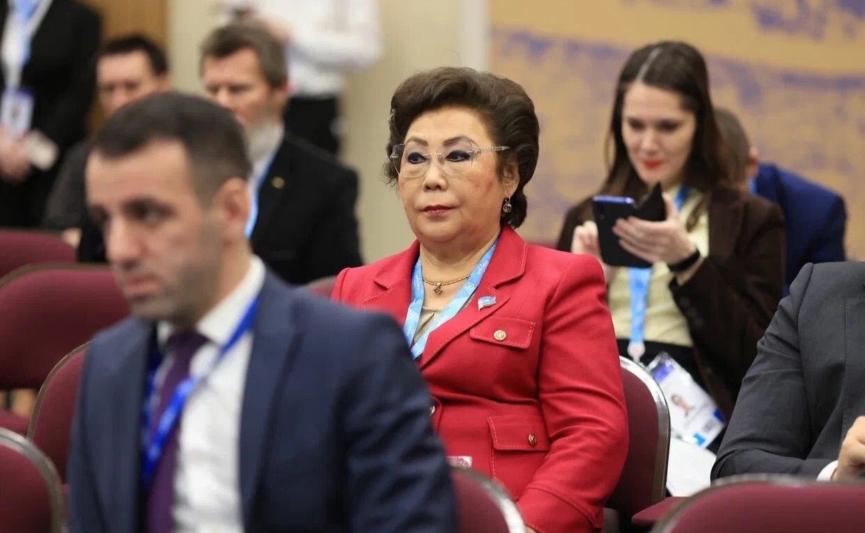 Андрей Хапочкин провел заседание сессии «Homo Arcticus: социальная и демографическая политика в АЗРФ в рамках международного форума «Арктика: настоящее и будущее»