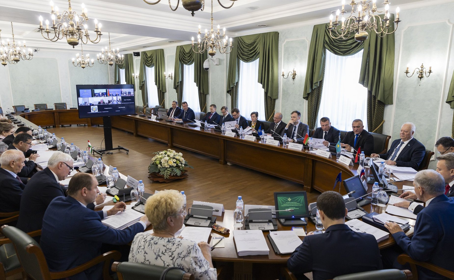 Участие сенаторов Российской Федерации в заседании Постоянной комиссии ПА ОДКБ по вопросам обороны и безопасности