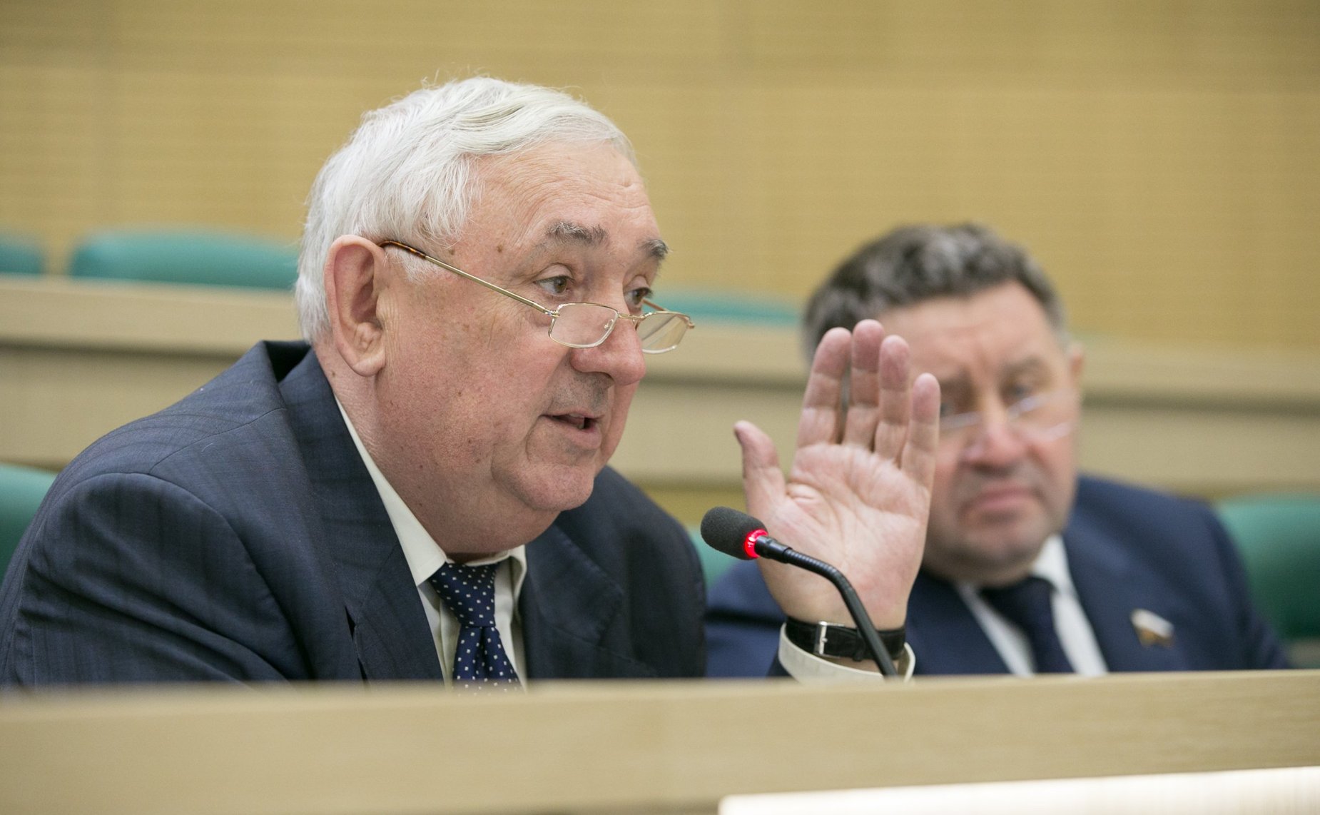 Первый заместитель председателя Комитета Совета Федерации по федеративному устройству, региональной политике, местному самоуправлению и делам Севера Степан Киричук