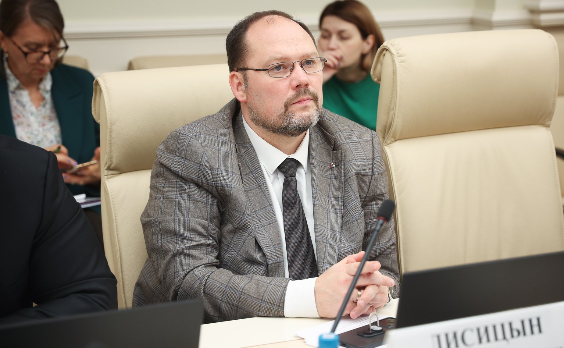 Совещание Комитета СФ по экономической политике «Обеспечение экономического и промышленного развития воссоединенных субъектов РФ с помощью кредитно-финансовых инструментов: задачи, проблемы, перспективы»