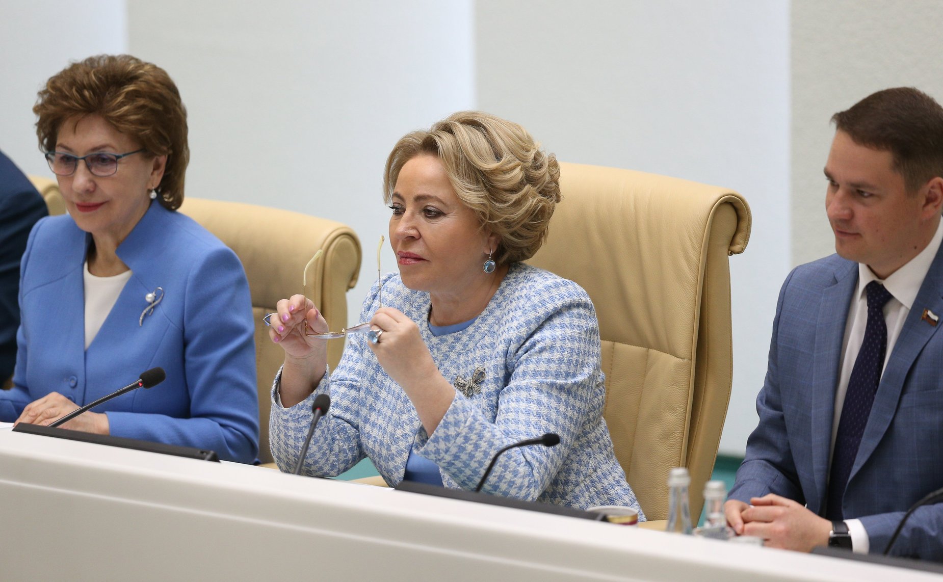 Пленарное заседание Форума молодых парламентариев: «Молодежь XXI века: сберегая наследие, развивая сотрудничество, приближая будущее»