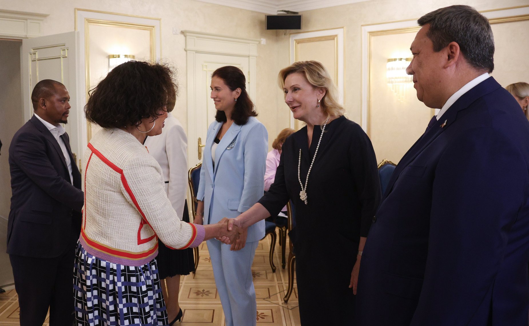 Встреча заместителя Председателя СФ Галины Кареловой с Министром туризма Южно-Африканской Республики Линдиве Сисулу