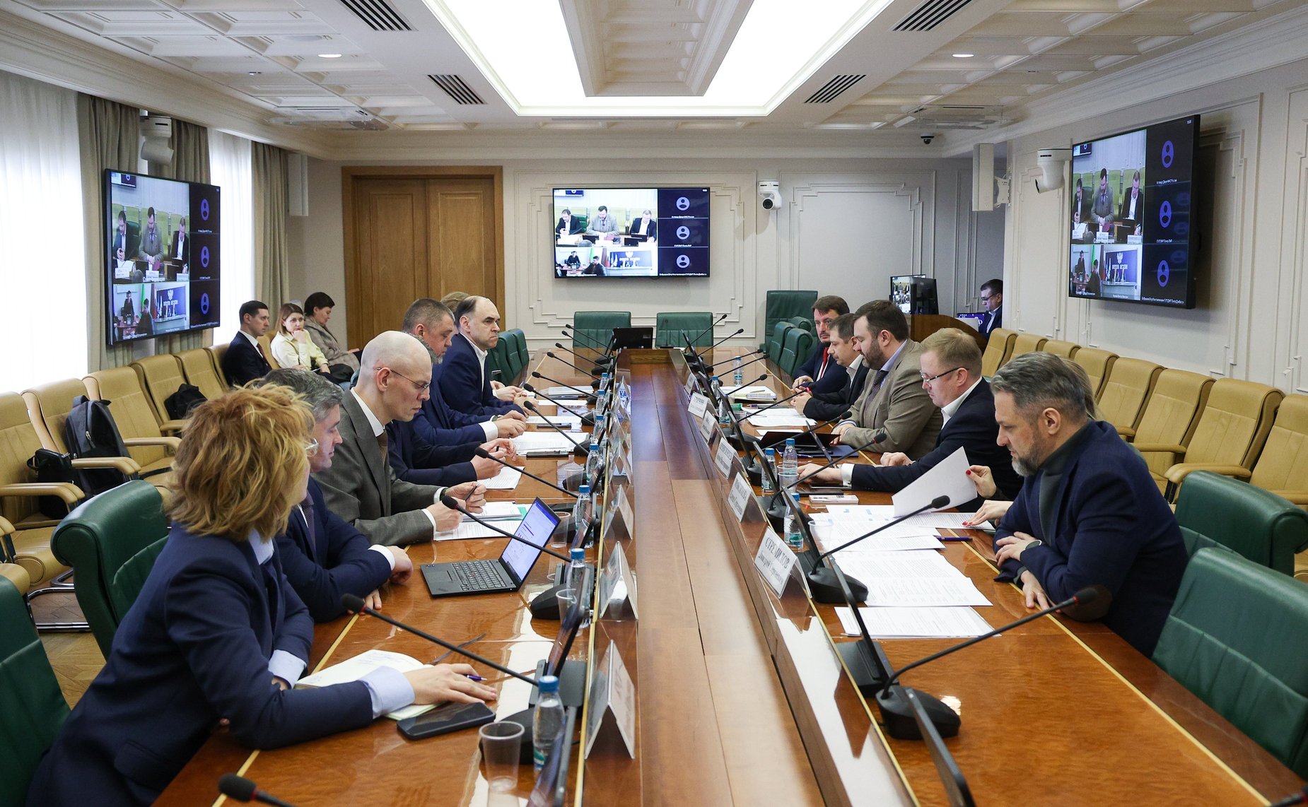 Совещание Комитета Совета Федерации по экономической политике «Актуальные проблемы связи и телекоммуникаций в воссоединенных субъектах Российской Федерации»