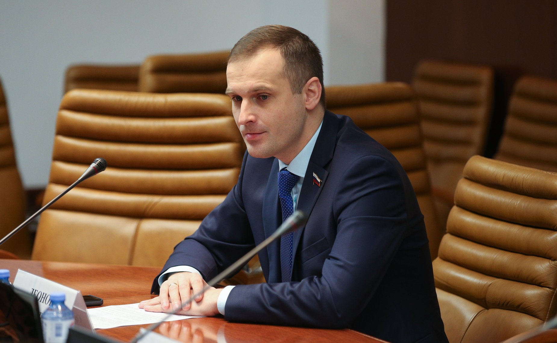 Сергей Леонов