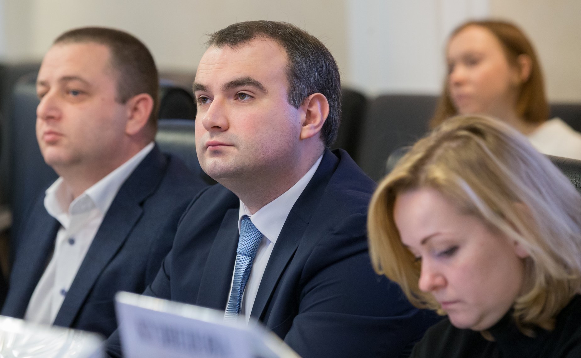 «Круглый стол» на тему «О совершенствовании законодательной базы в сфере управления многоквартирными домами и ответственности управляющих организаций за оказываемые жилищно-коммунальные услуги в субъектах РФ»