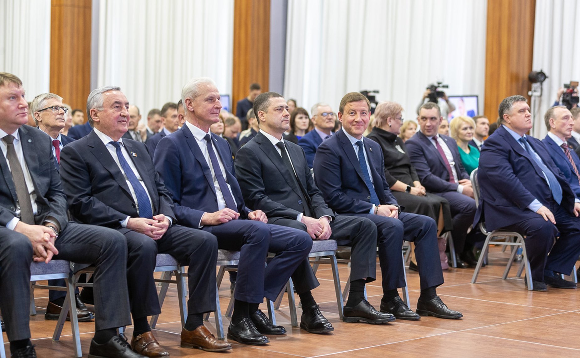 Андрей Турчак выступил на торжественном мероприятии, посвященном 30-летию парламента Псковской области