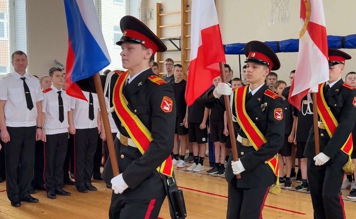 Евгений Богомазов поздравил юных вологжан с Днем российского кадета