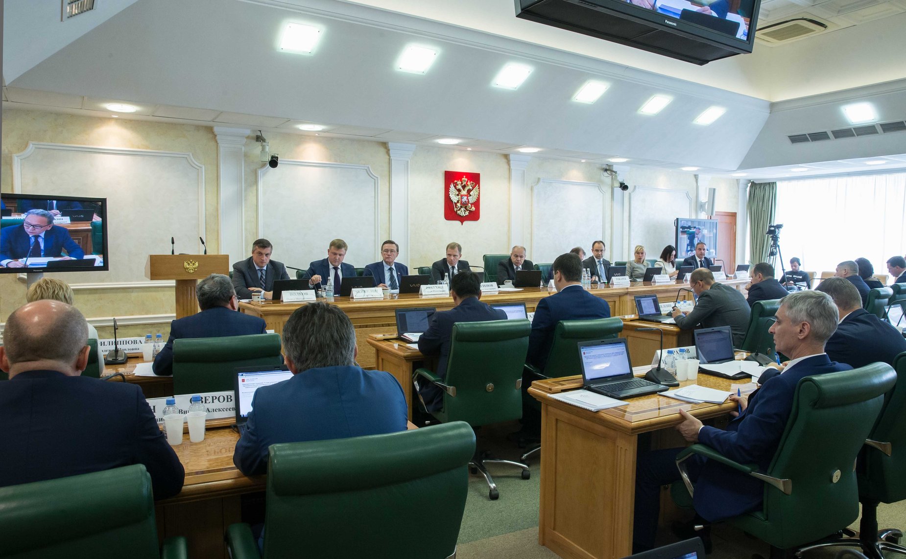 Парламентские слушания, посвященные решениям экономических задач, определенных «майским» Указом Президента РФ о национальных целях и стратегических направлениях развития России на период до 2024 года