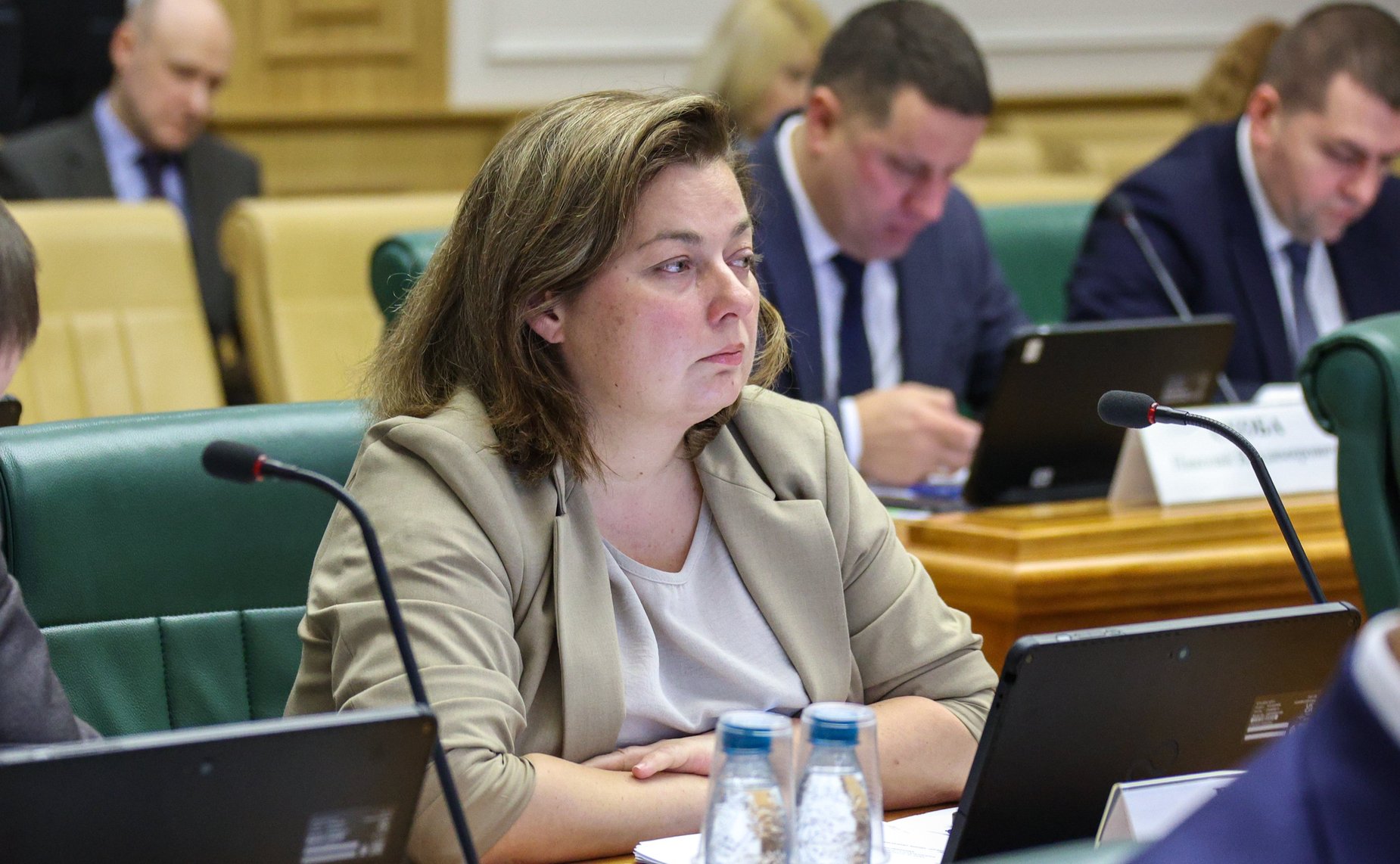 Расширенное заседание Комитета Совета Федерации по конституционному законодательству и государственному строительству «Инициативы Амурской области о дополнительных мерах по противодействию нелегальной миграции и ускорению цифровой трансформации»