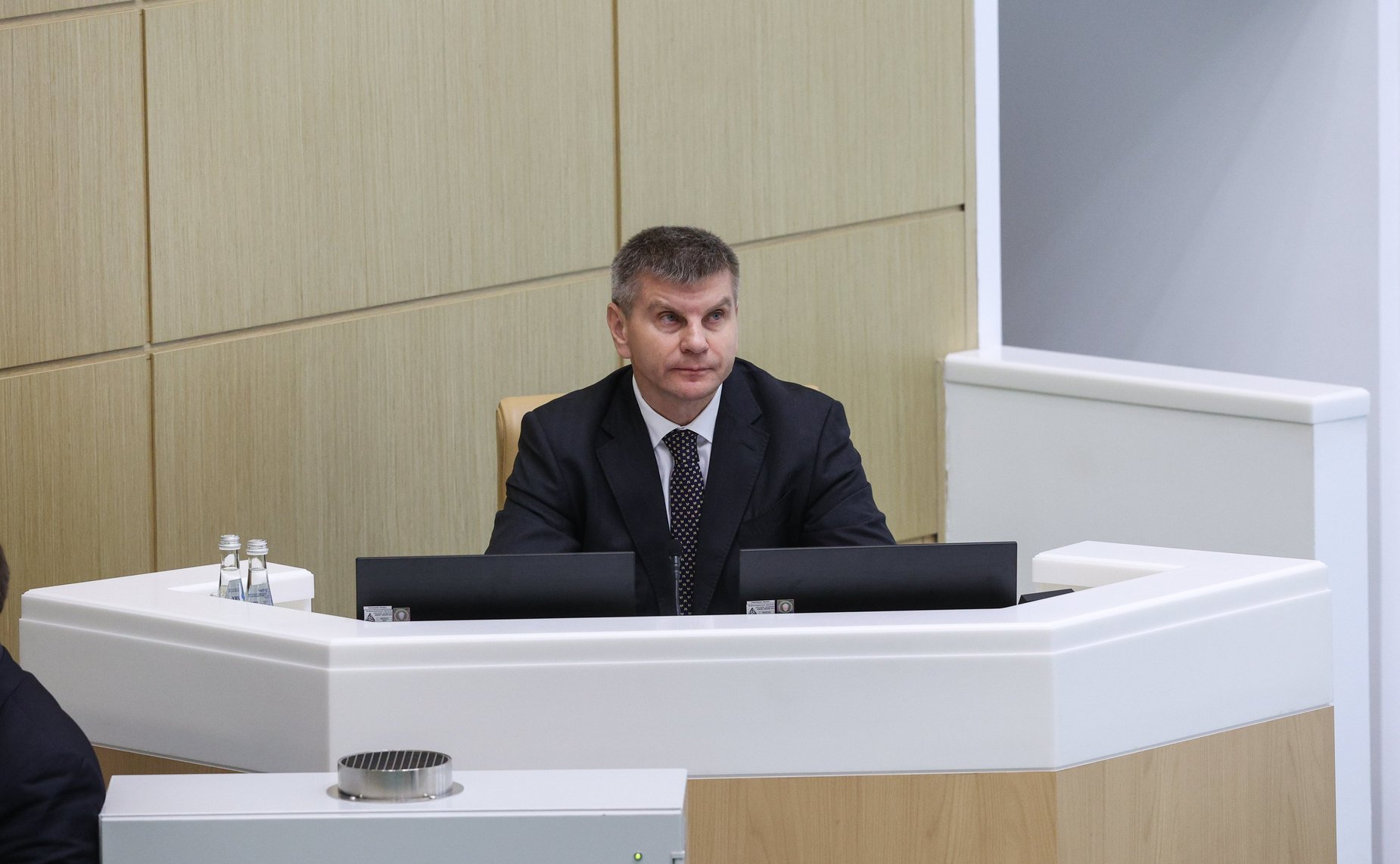 Геннадий Голов