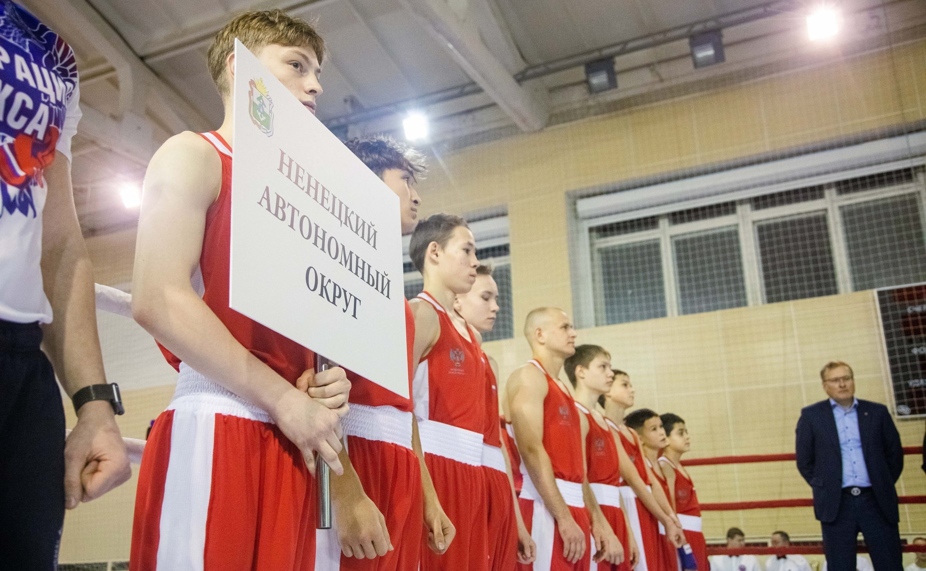 Денис Гусев в рамках работы в регионе принял участие в проведении турнира по боксу на Кубок губернатора Ненецкого автономного округа