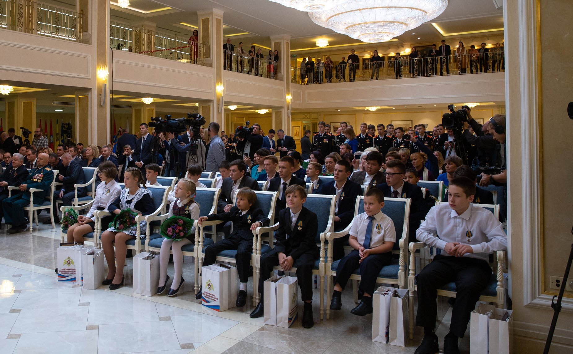 Торжественная церемония награждения детей и подростков, проявивших личное мужество в экстремальных ситуациях и спасших человеческие жизни