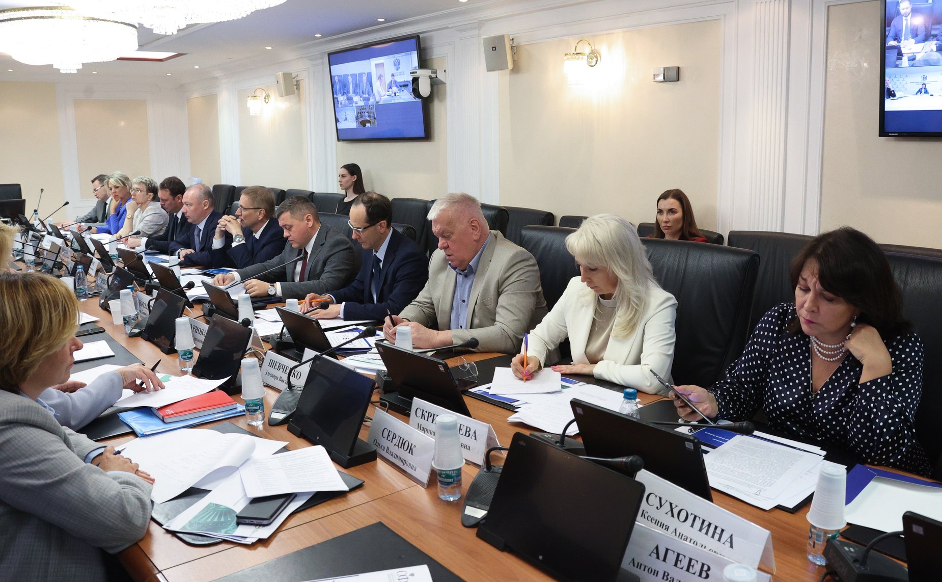 Совещание Комитета СФ по экономической политике «Снижение уровня износа инженерной инфраструктуры. Меры по привлечению инвестиций в сферу теплоснабжения»