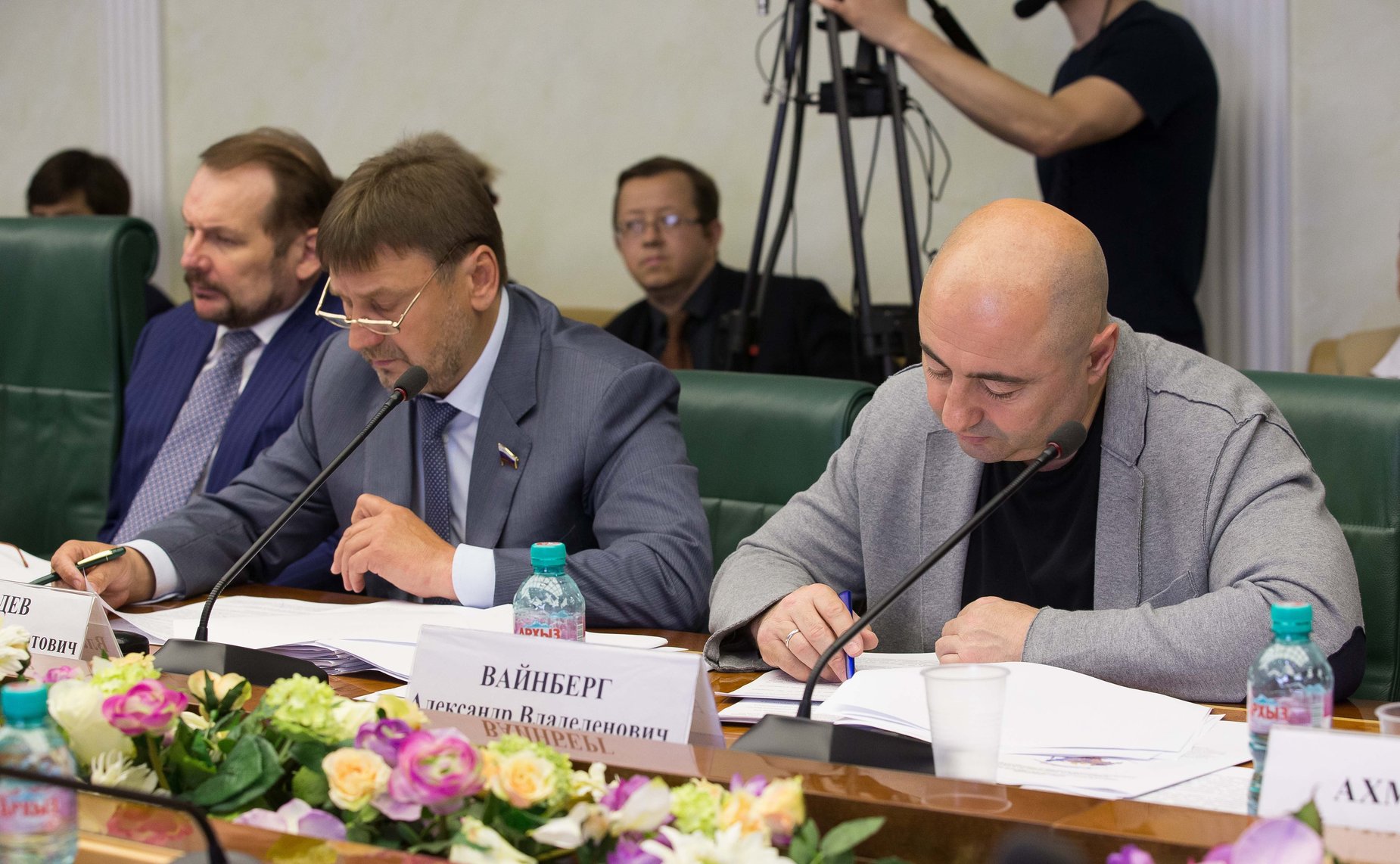 В. Лебедев и А. Вайнберг