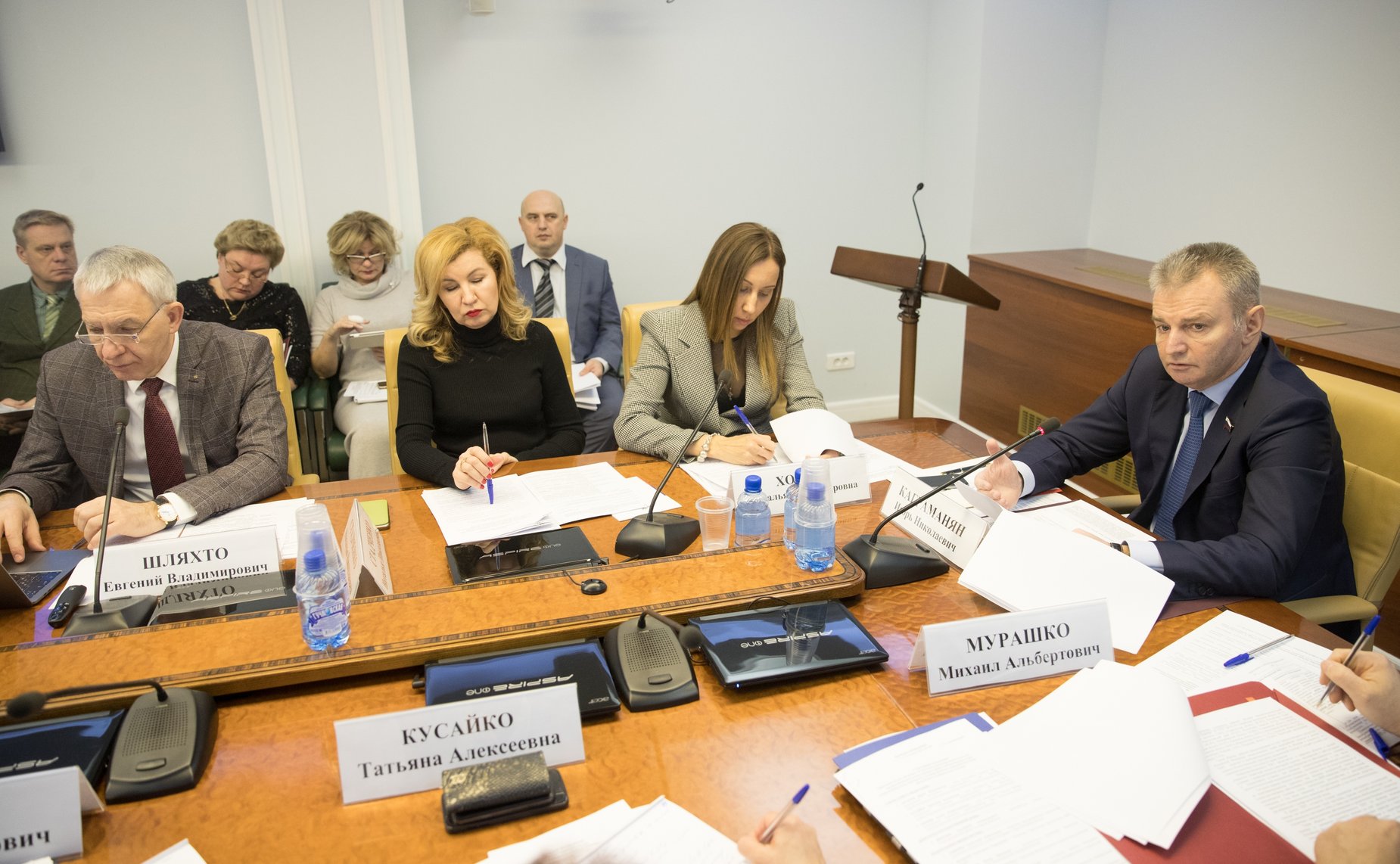 Заседание «круглого стола» на тему правового регулирования участия медицинских организаций различных типов и форм собственности в реализации территориальных программ государственных гарантий бесплатного оказания гражданам медицинской помощи»