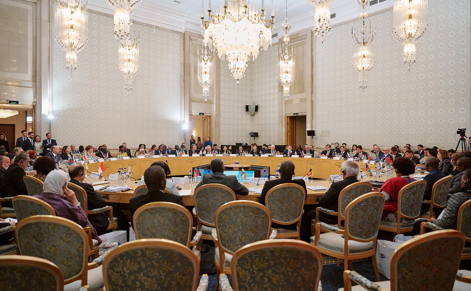 Председатель Комитета СФ по конституционному законодательству и государственному строительству Андрей Клишас принял участие в VII Международной научно-практической конференции «Проблемы защиты прав человека: обмен лучшими практиками омбудсменов»