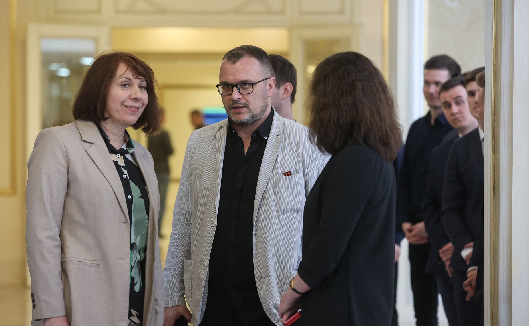 Валентина Матвиенко поздравила с юбилейными датами парламентские СМИ. В этом году «Парламентская газета» отмечает 25-летие, а телеканал Совета Федерации «Вместе-РФ» — десять лет